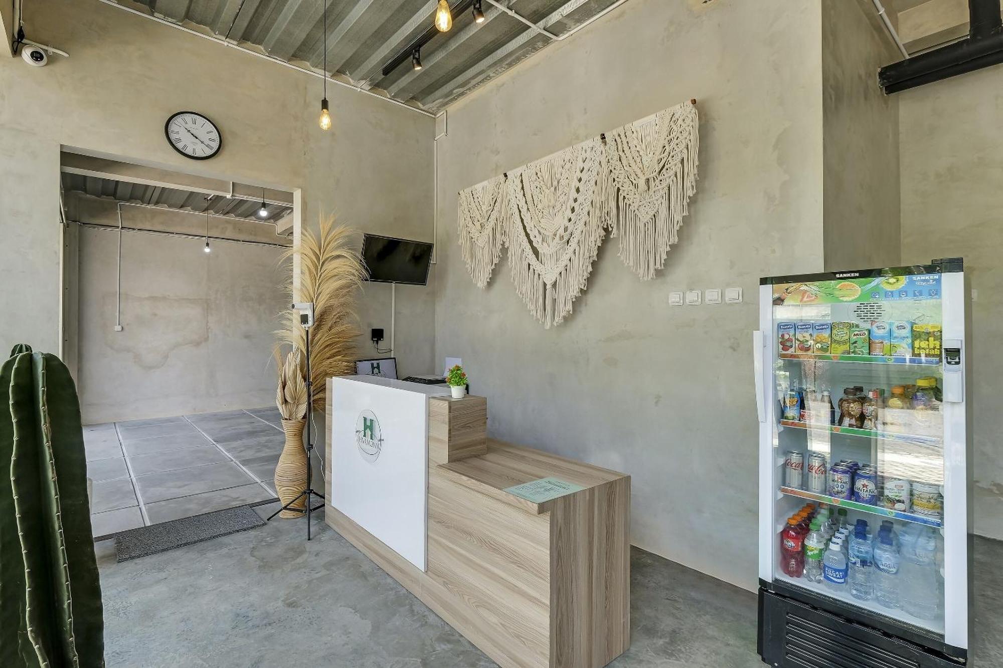 Super Oyo Capital O 90983 Harmony Easy Stay Maguwo Exterior foto